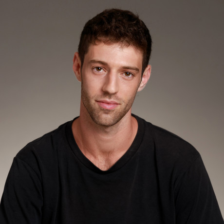 זיו בשור | סטודיו תל־אביב