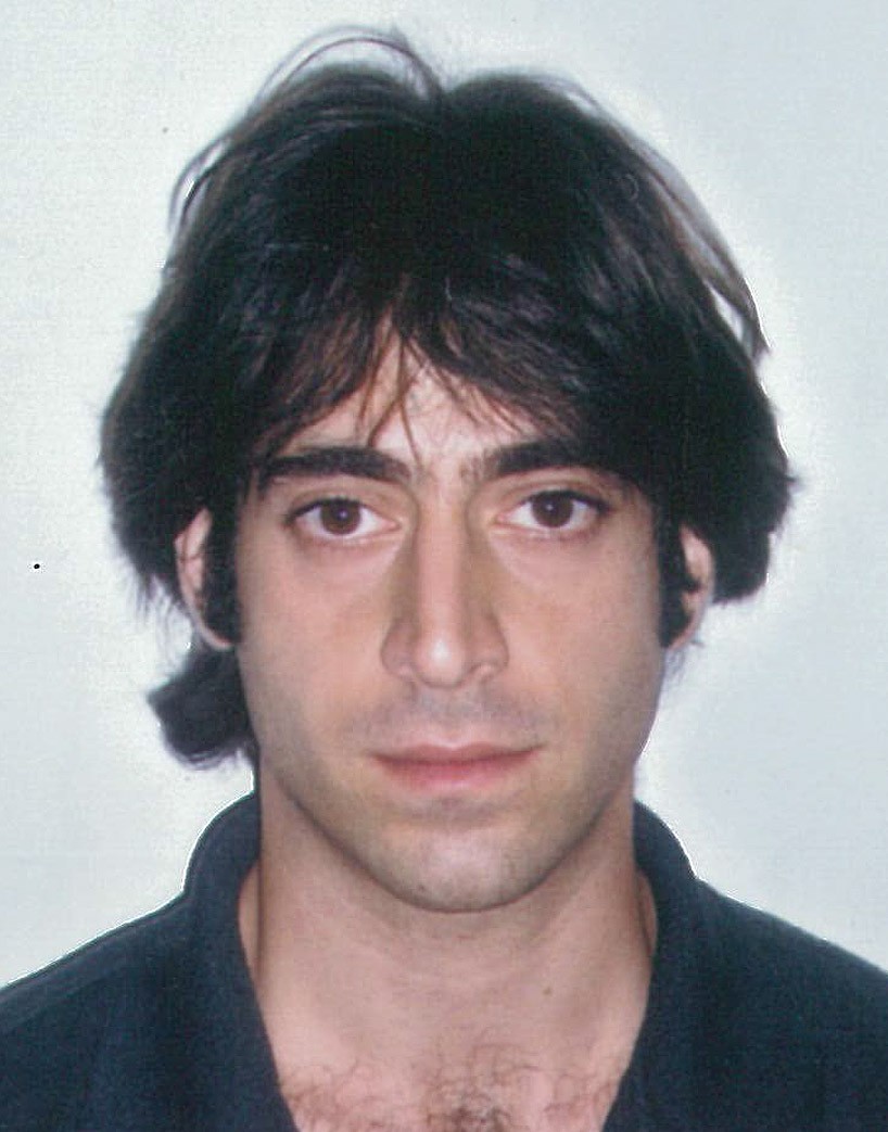 יובל סטוניס