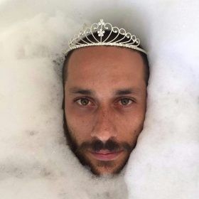 אריאל ברונז